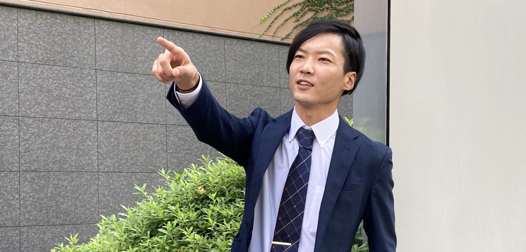 現在は経験豊富なレジェンド的な社員から開発業務を学び<br />
将来的には開発チームと力を合わせ、お客様のプロジェクトをひとりで回すことが目標